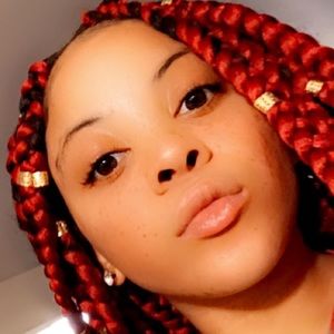 Meet your Posher, Nyshayah